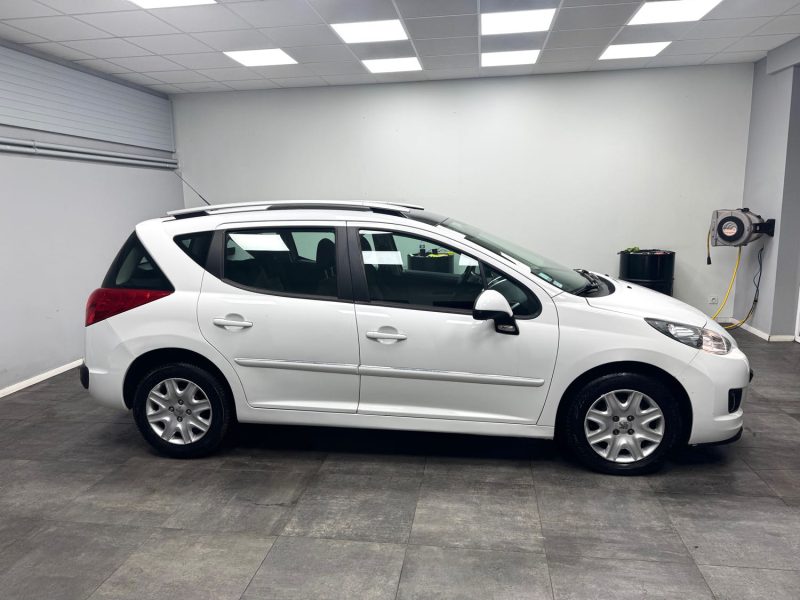 PEUGEOT 207 2011