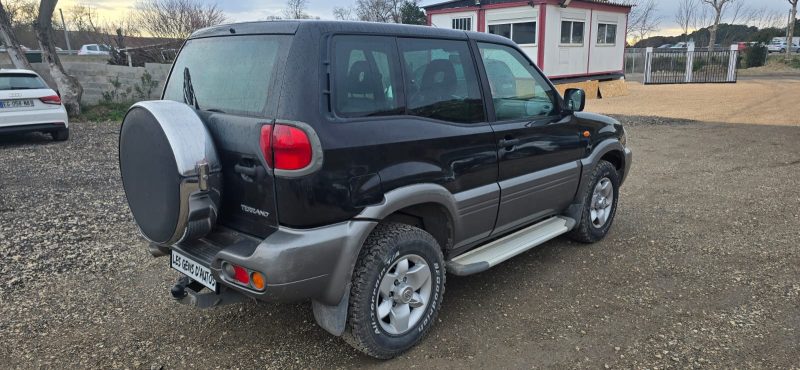  NISSAN TERRANO II (R20) Phase 2 2.7 Di Break 125cv 4x4 COURT