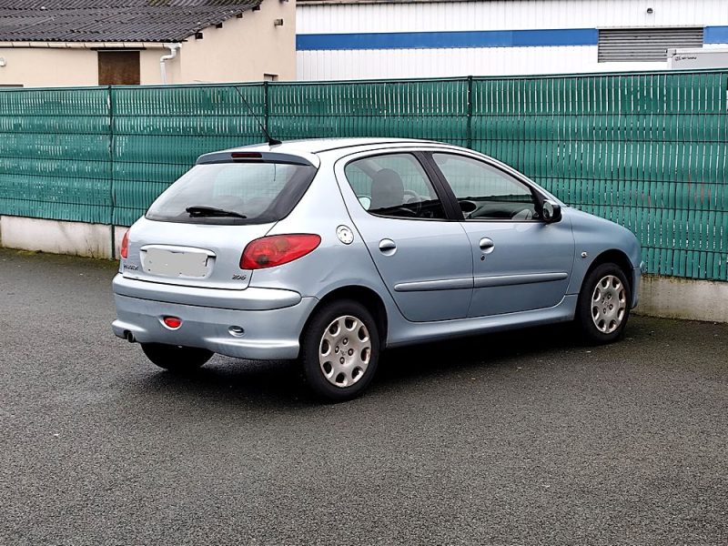 PEUGEOT 206 2005