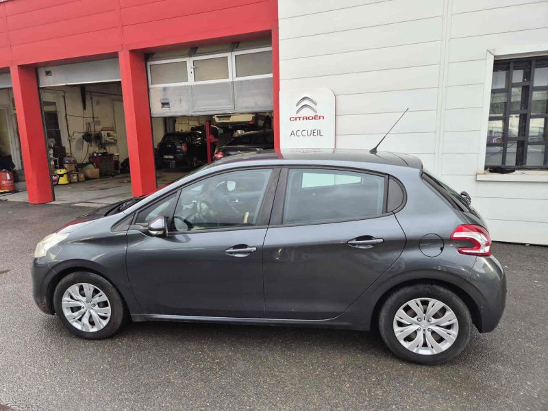 PEUGEOT 208 I  2014