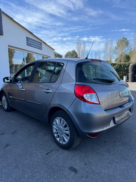 Renault Clio 3 1.2 16V 75CV / Distribution Neuve / CT OK Révisée