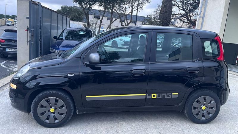 FIAT PANDA III Série spéciale YOUNG 2015 1,2l / 69cv