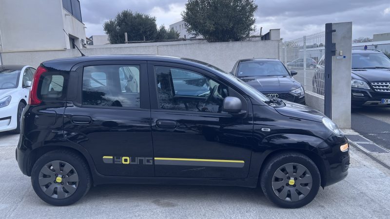 FIAT PANDA III Série spéciale YOUNG 2015 1,2l / 69cv