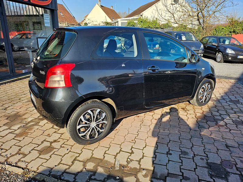 TOYOTA YARIS II 1.0L VVTI 12V 68CV *LUNA* / REVISEE&GARANTIE 