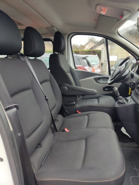 RENAULT TRAFIC COMBI 2016