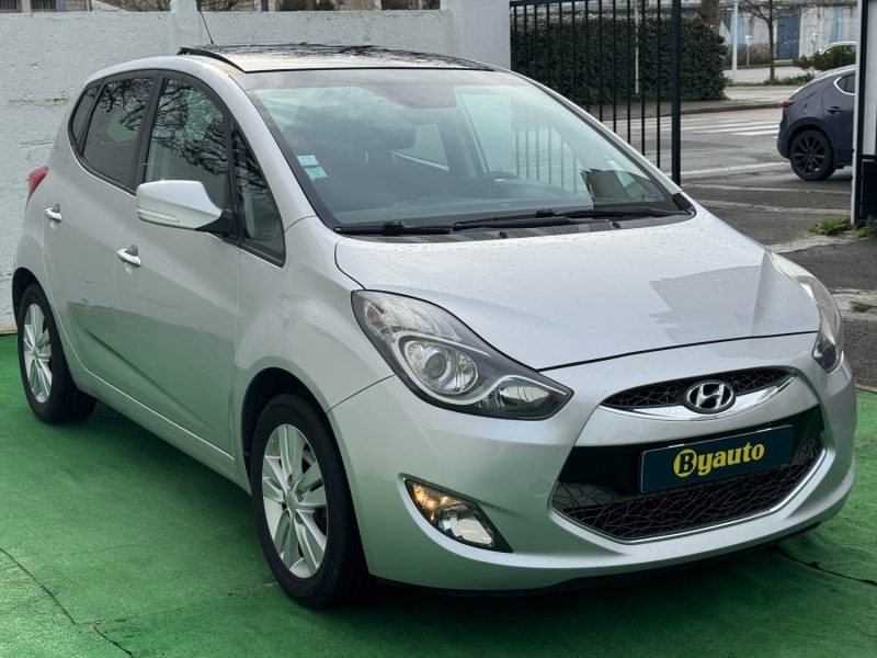 HYUNDAI IX20 2012