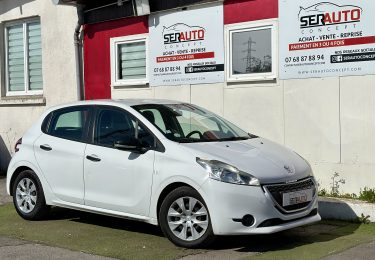 PEUGEOT 208 2013