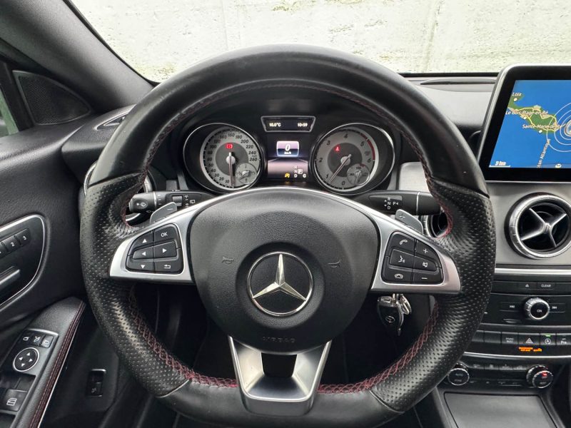 MERCEDES-BENZ CLASSE CLA 0001