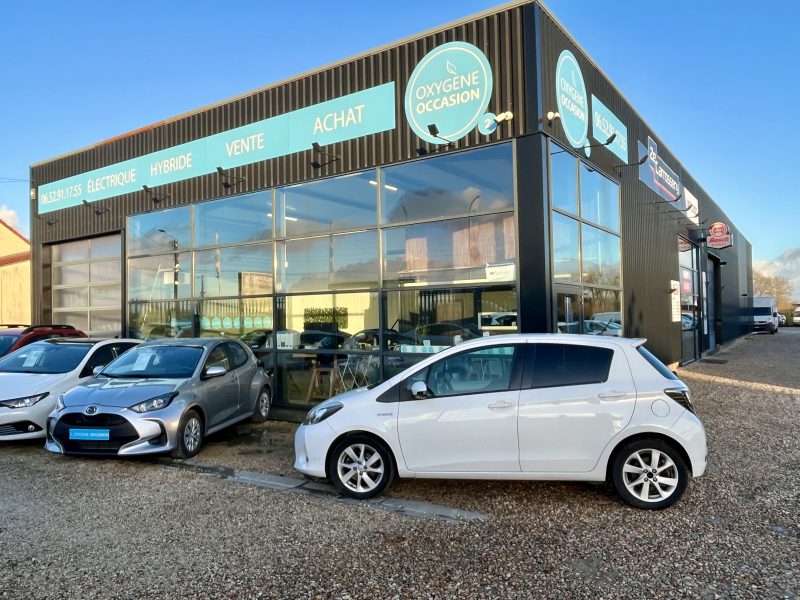 TOYOTA YARIS HYBRID 2013