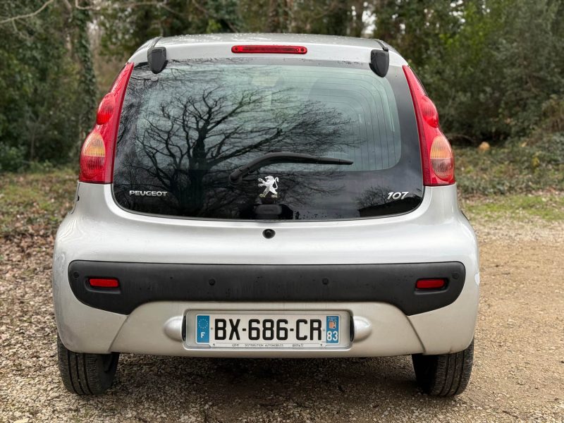 PEUGEOT 107 1.0i 68ch 2-Tronic Urban Move 5p 