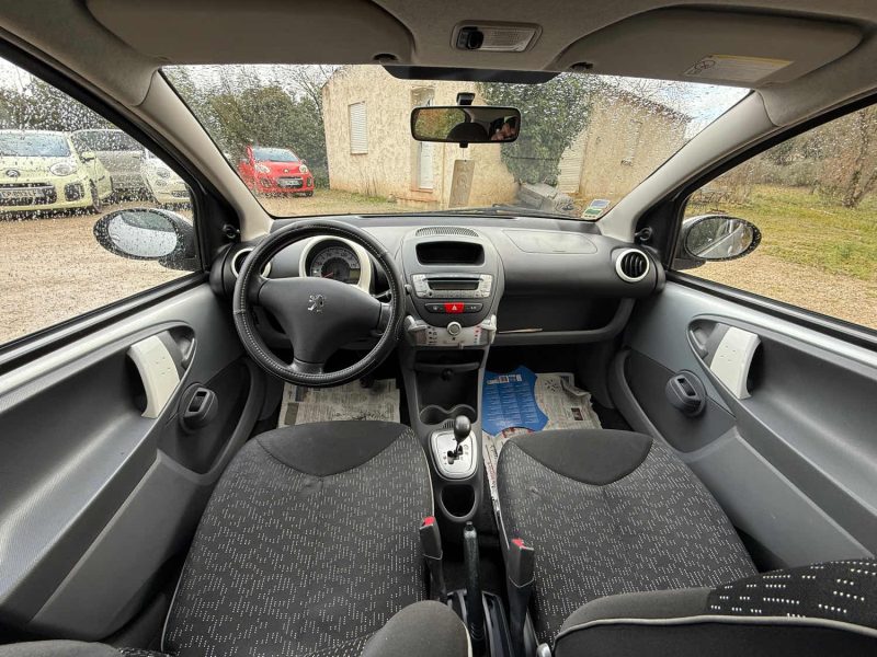 PEUGEOT 107 1.0i 68ch 2-Tronic Urban Move 5p 