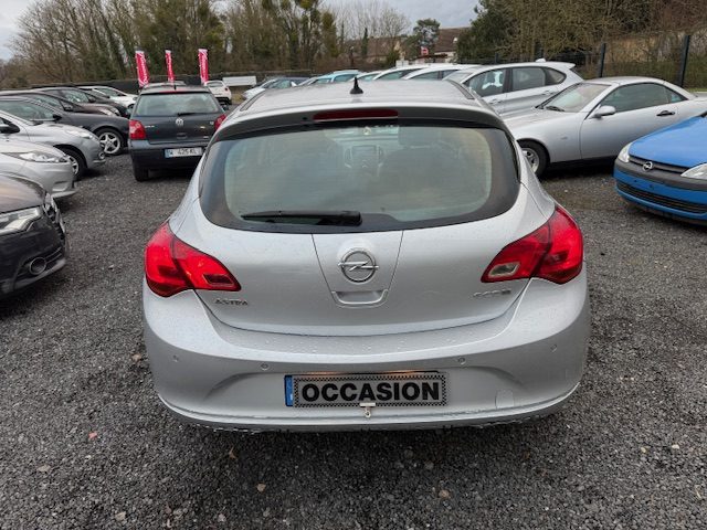 OPEL ASTRA 2013 - 185000 KM