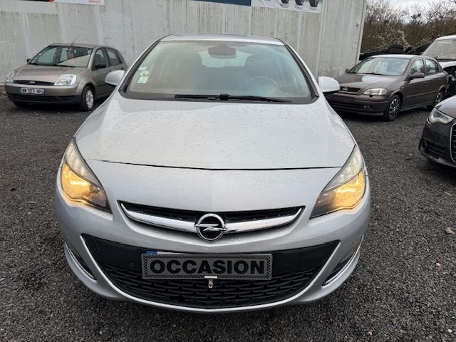 OPEL ASTRA 2013 - 185000 KM