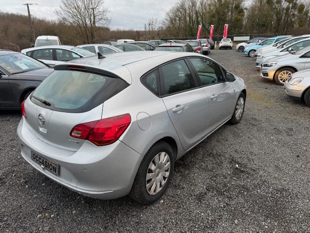 OPEL ASTRA 2013 - 185000 KM