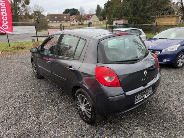 RENAULT CLIO 2008 - 193000 KM