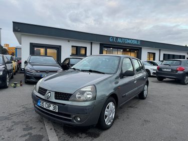 RENAULT CLIO 2002