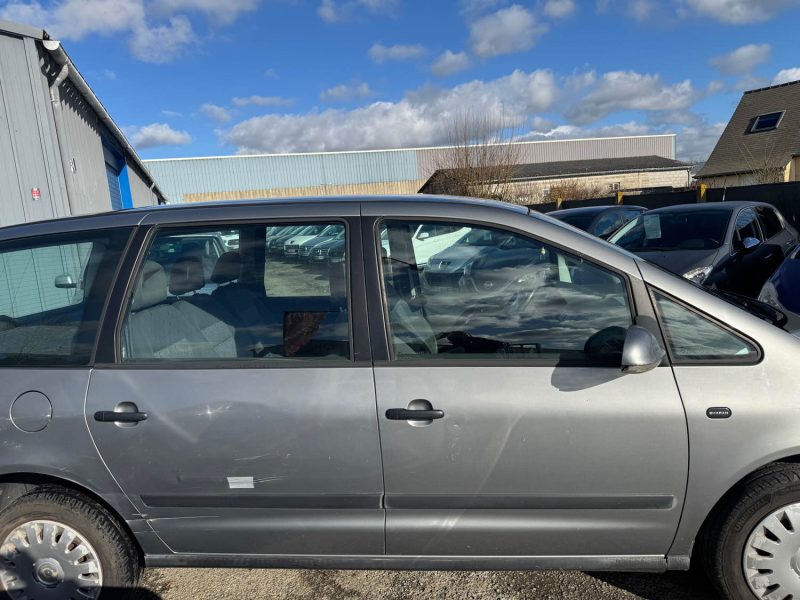 VOLKSWAGEN SHARAN 1.9 TDI 130