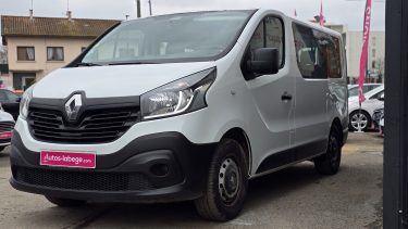 RENAULT TRAFIC 2015