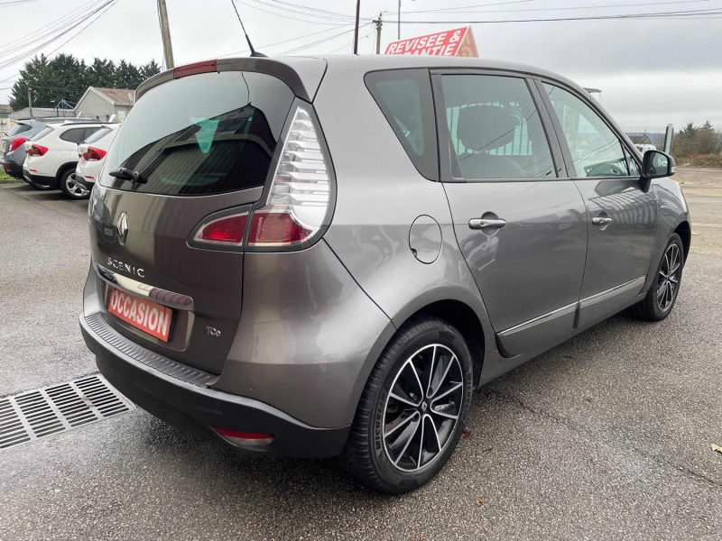 RENAULT MEGANE SCENIC 2013 BOSE