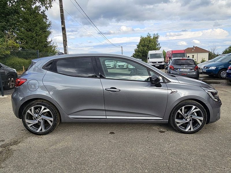 RENAULT CLIO 2023