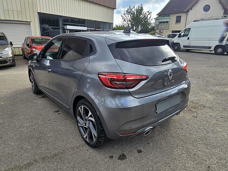 RENAULT CLIO 2023