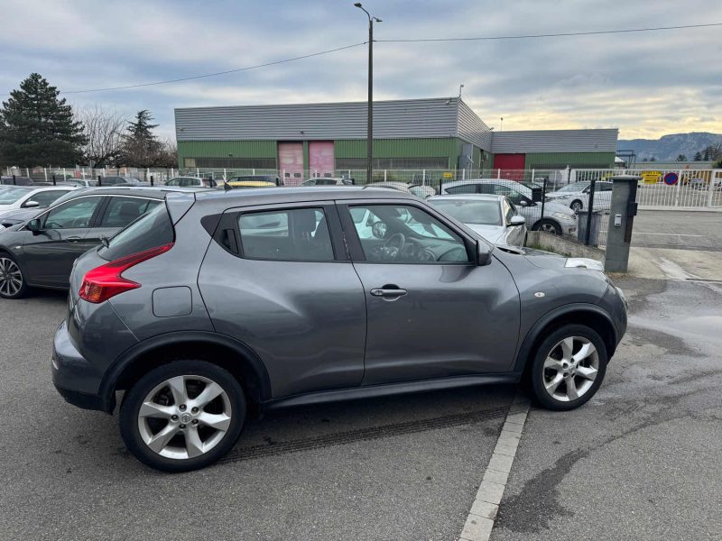 NISSAN JUKE 2011