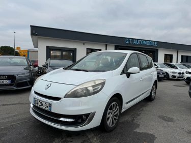 RENAULT MEGANE SCENIC 2013