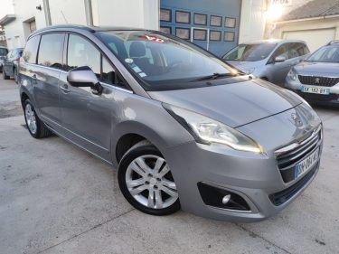 PEUGEOT 5008 Style 5pl 1.6 HDi 115ch