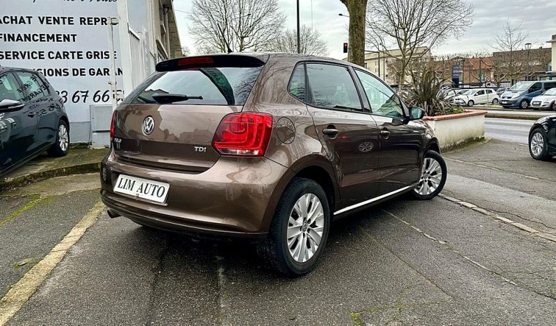 VOLKSWAGEN POLO 2013