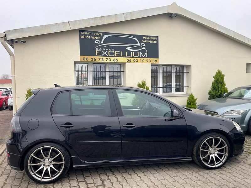 VOLKSWAGEN GOLF R32 2008