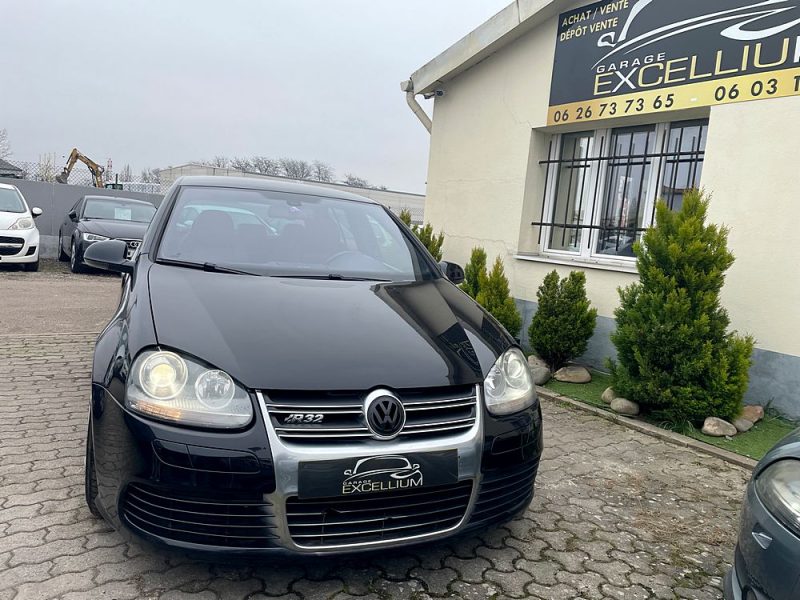 VOLKSWAGEN GOLF R32 2008