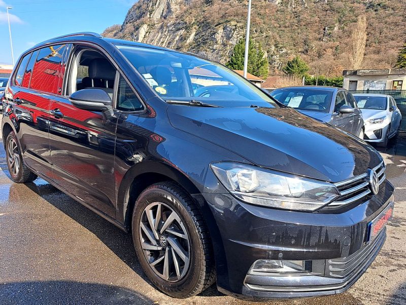 VOLKSWAGEN TOURAN 2017