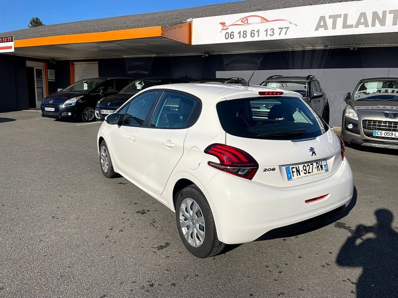 PEUGEOT 208 2020