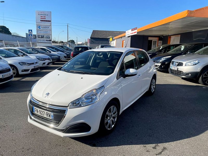 PEUGEOT 208 2020