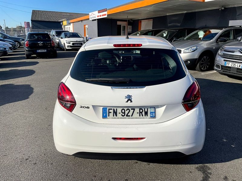 PEUGEOT 208 2020