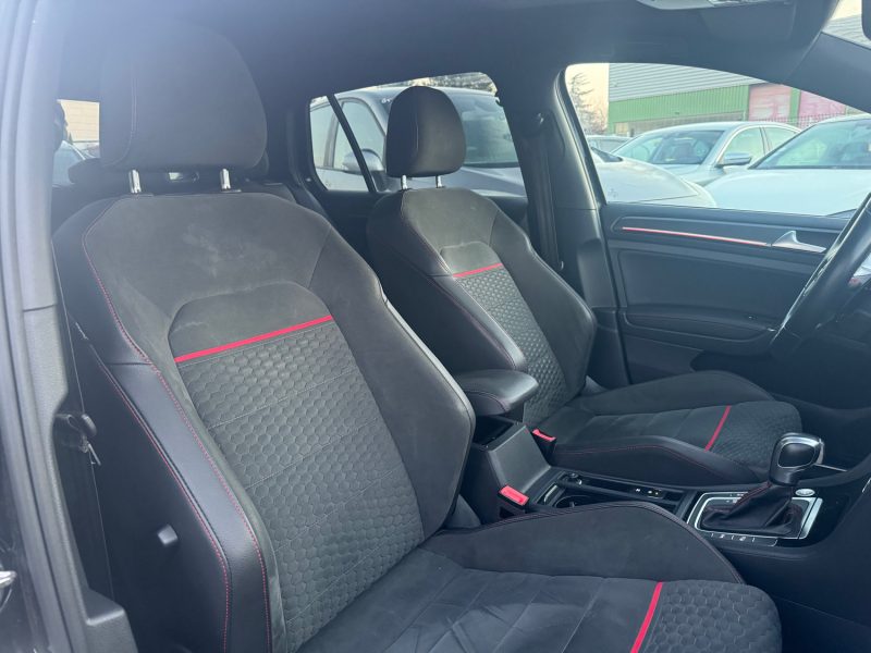 VOLKSWAGEN GOLF GTI  2019