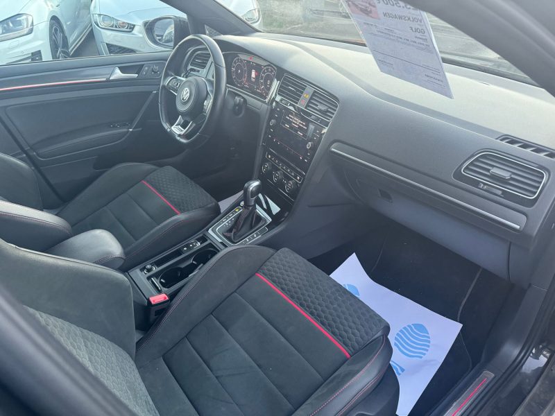 VOLKSWAGEN GOLF GTI  2019