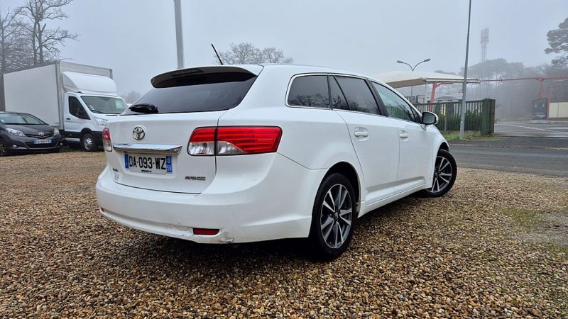 TOYOTA AVENSIS 2013