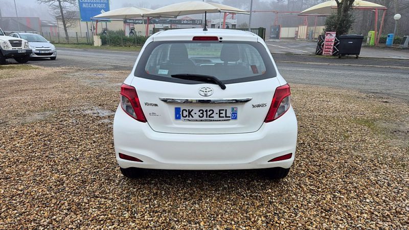 TOYOTA YARIS 2012