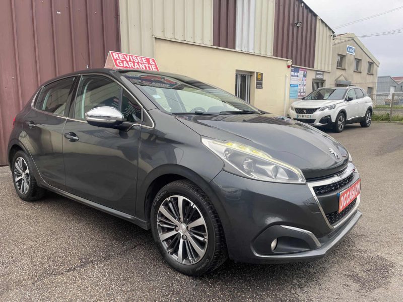 PEUGEOT 208 2015 1.2 VTI 82CV