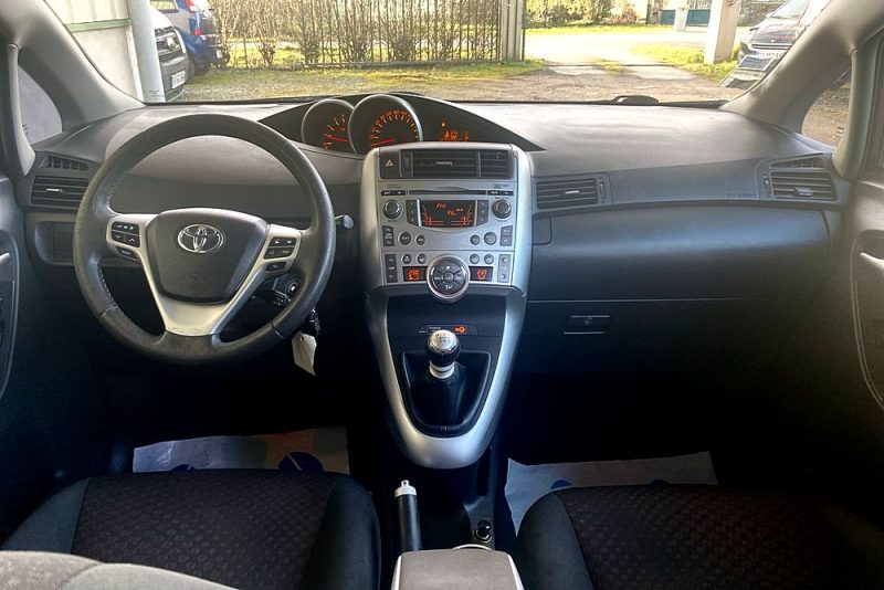 TOYOTA VERSO 2.0 D-4D 126 Active 7 places BVM6