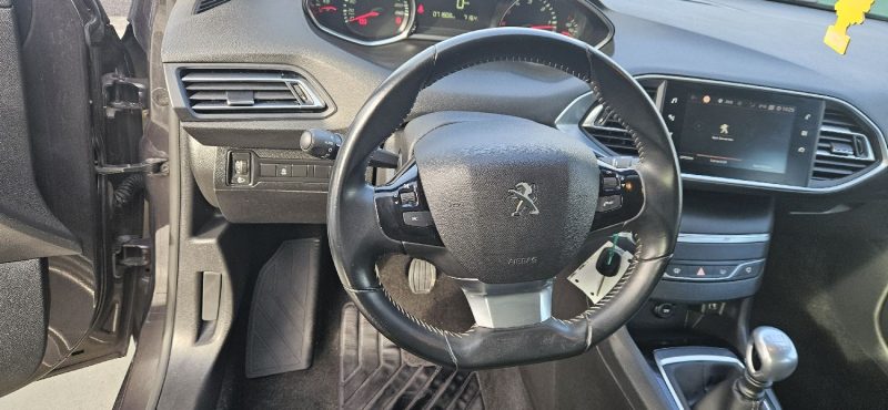 PEUGEOT 308 2018