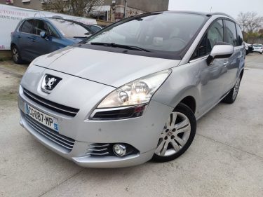 PEUGEOT 5008 Style 7pl 1.6 HDi 112ch