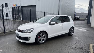 VOLKSWAGEN GOLF 2010