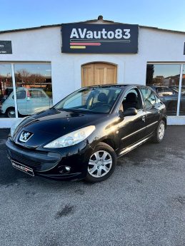 PEUGEOT 206+ 2011 1.1 60cv Urban / CT OK / Distribution Neuve / CT OK 