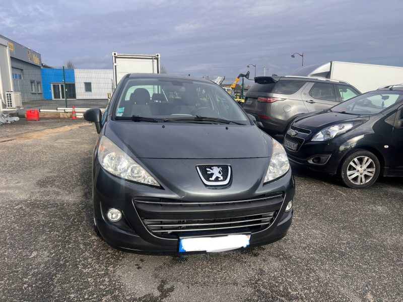 PEUGEOT 207 2010