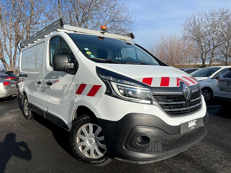 RENAULT TRAFIC 2020