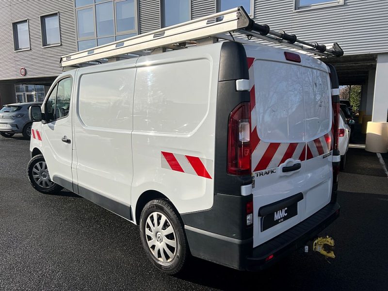 RENAULT TRAFIC 2020