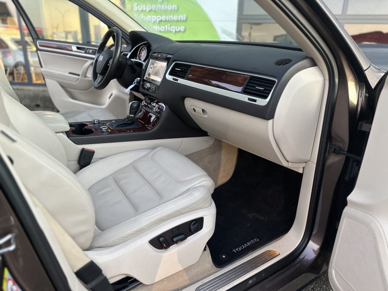 VOLKSWAGEN TOUAREG HYBRIDE ESSENCE - VENTE A MARCHAND