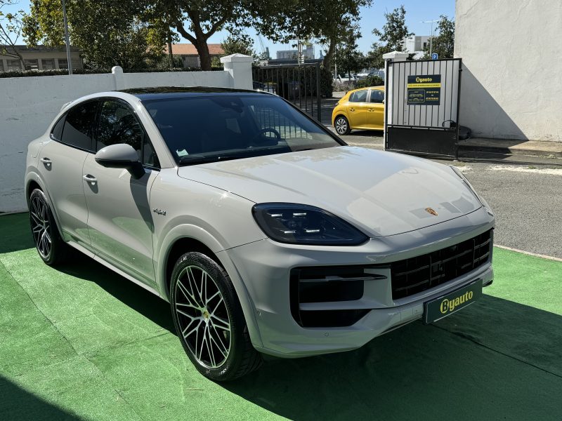 PORSCHE CAYENNE E-HYBRID 2023